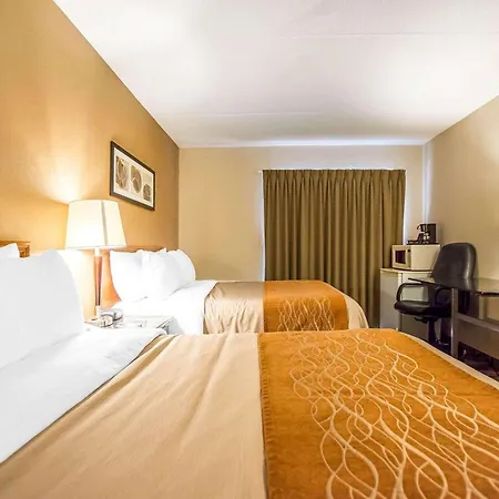 Comfort Inn Kirkland Lake Exterior photo