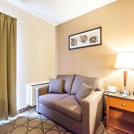 Comfort Inn Kirkland Lake Exterior photo