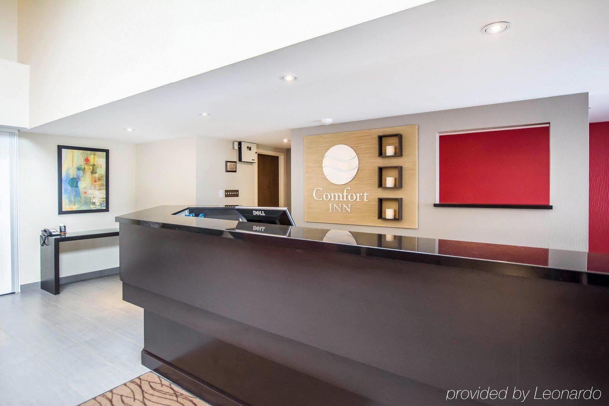 Hotel Comfort Kirkland 3*