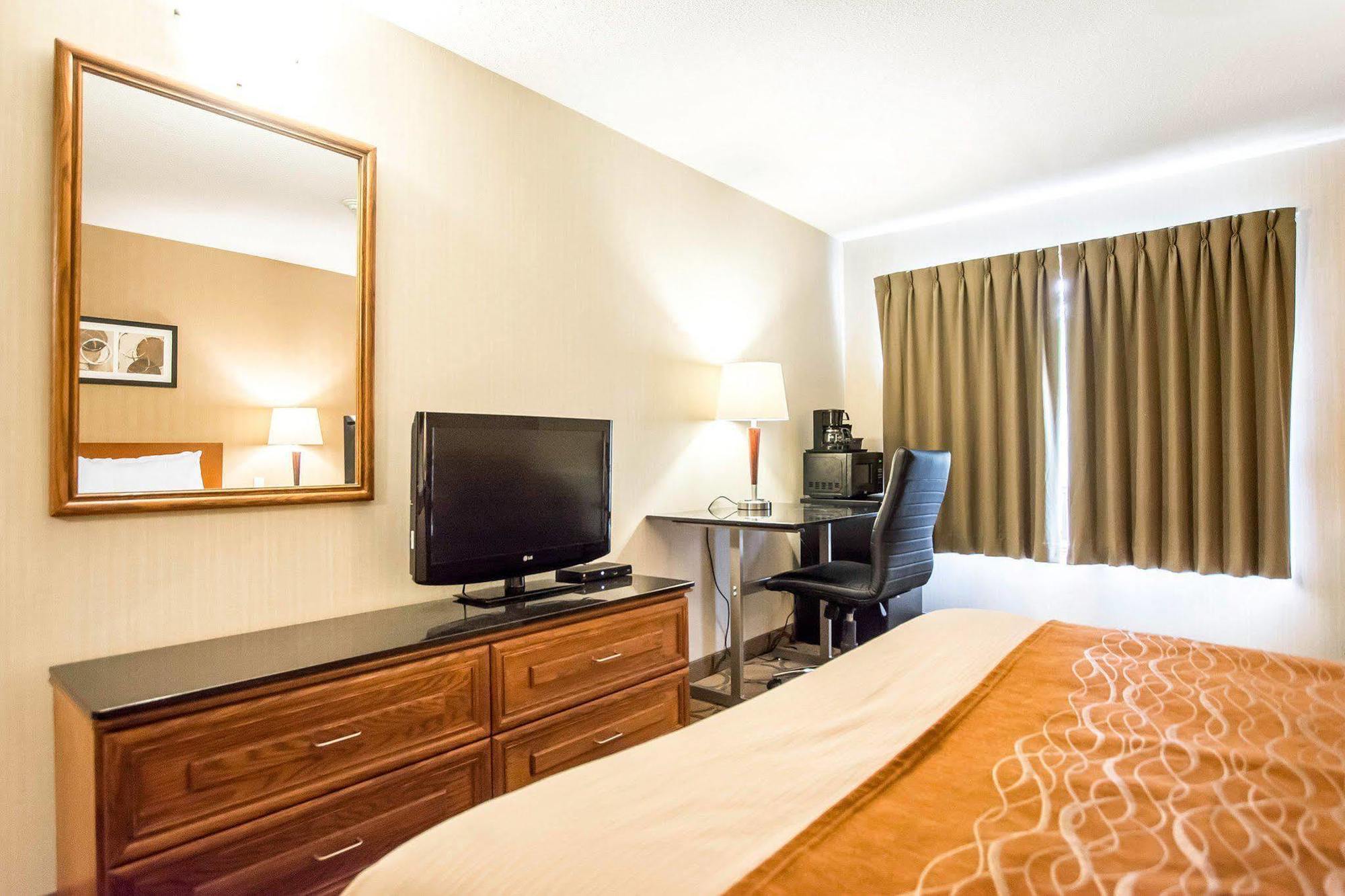 Comfort Kirkland Hotel 3*