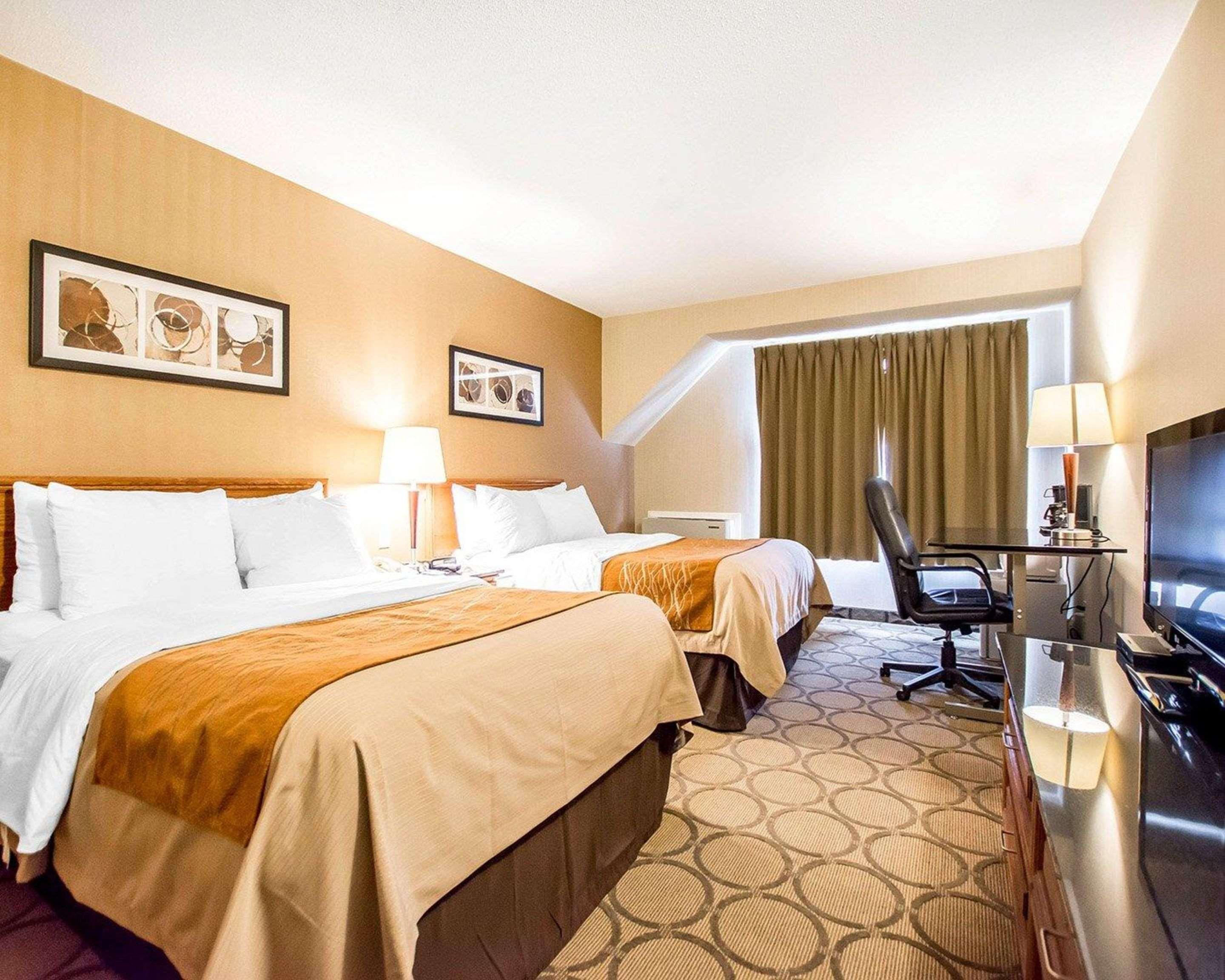Comfort Kirkland Hotel
