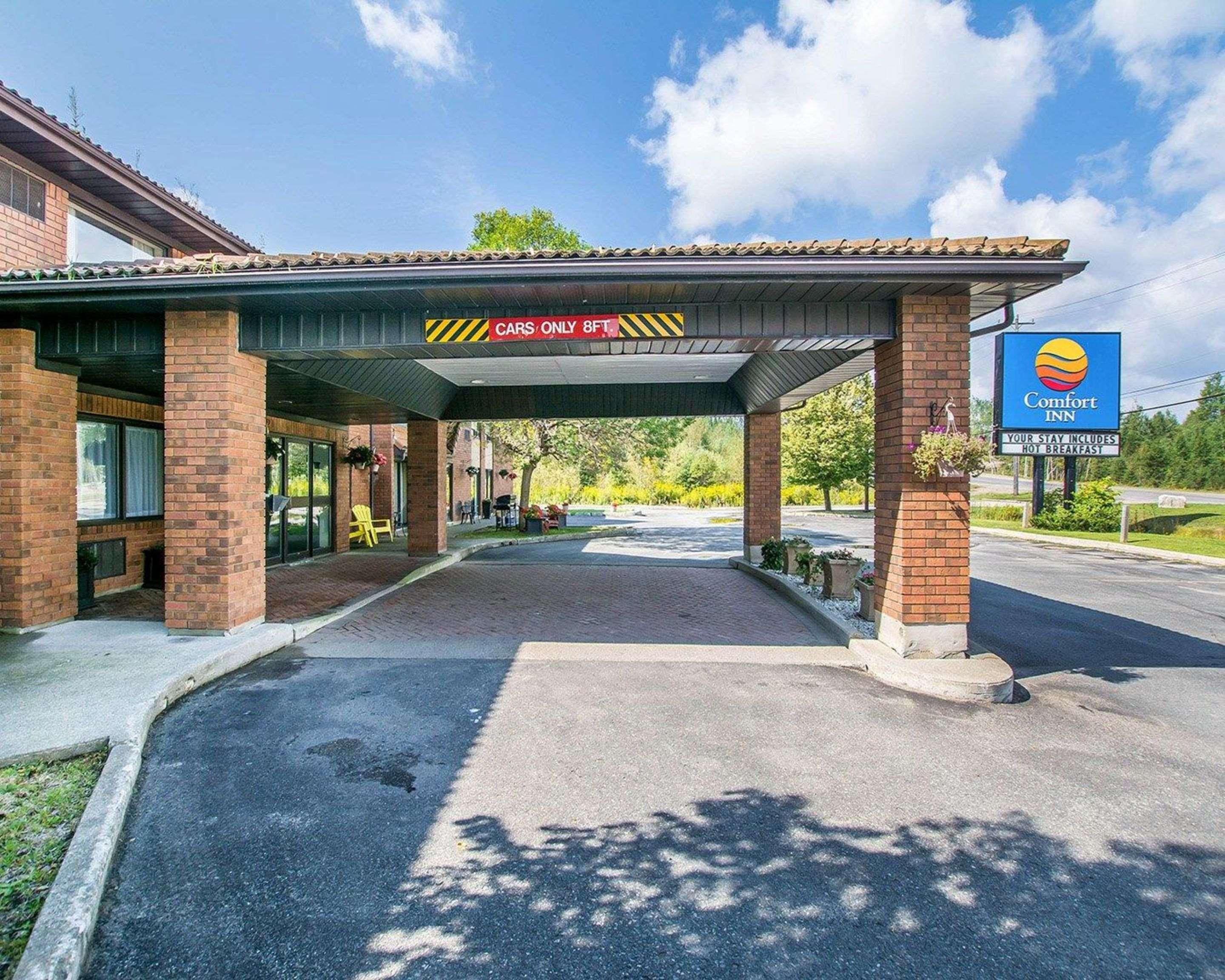 Comfort Kirkland Hotel 3*