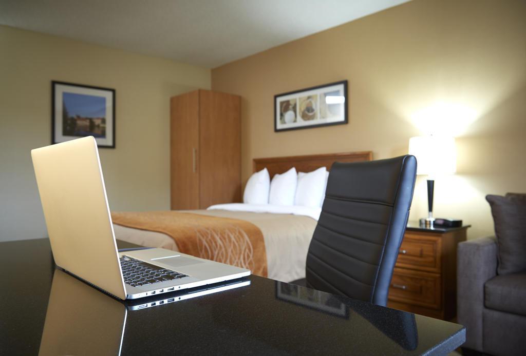 Hotel Comfort Kirkland 3*