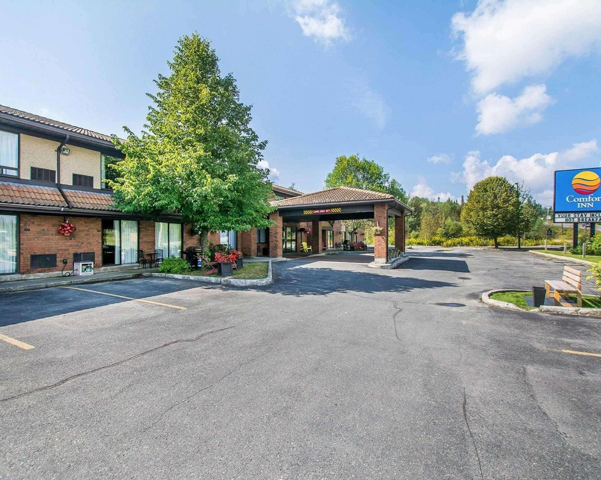 Comfort Kirkland Hotel